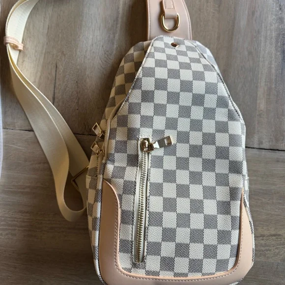 Checkered Beige and Cream Women's Bag - Picture 1 of 7